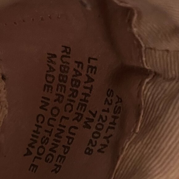 Kate Spade Ashlyn Heart White Sneakers with black accent Size 7M - Picture 5 of 5